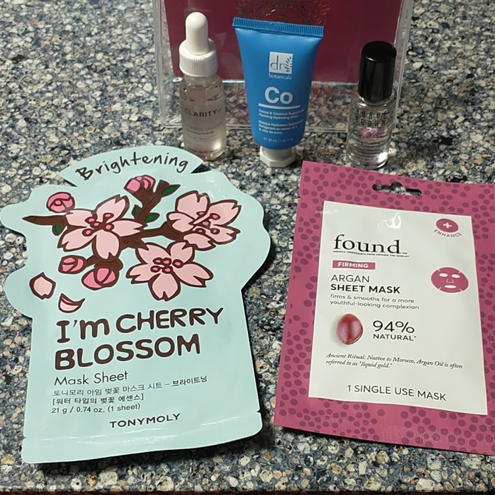 Skincare bundle Tony Moly Bobbie Brown Clarity